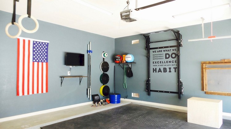 kleiner Fitnessraum zu Hause eigener Trainingsraum Ausstattung Home Gym planen