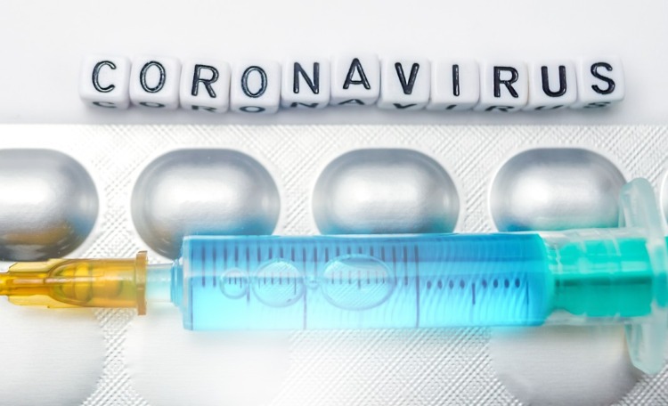 mögliche therapien bei coronavirus mit remdesivir oder impfstoff