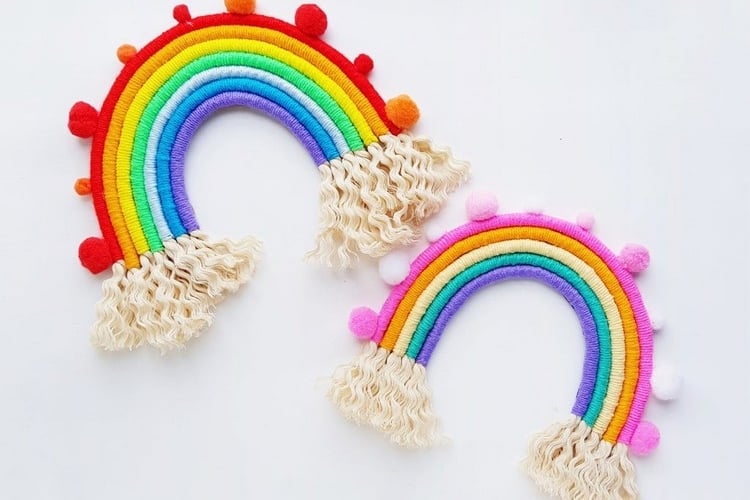 Basteln mit Wollresten mit Kindern Regenbogen selber machen
