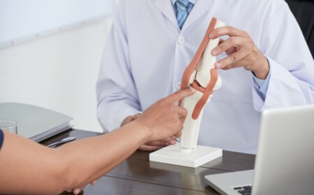 Bewegung sorgt dafür, dass ausreichend Gelenkflüssigkeit (Synovia) gebildet wird