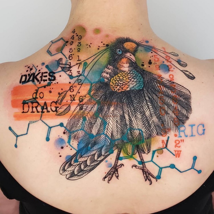 Brust-Tattoo für Frauen Mixed Media Tattoo Trends