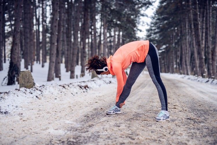 Dehnübungen Tipps Outdoor Training im Winter welche Bekleidung