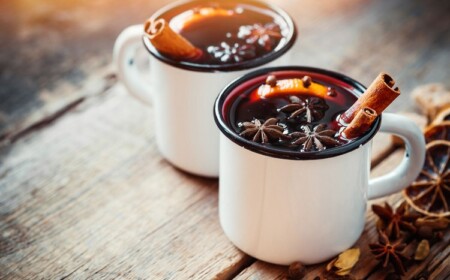 Gewürze Glühwein selber machen Winterpunsch Rezept warme Cocktails