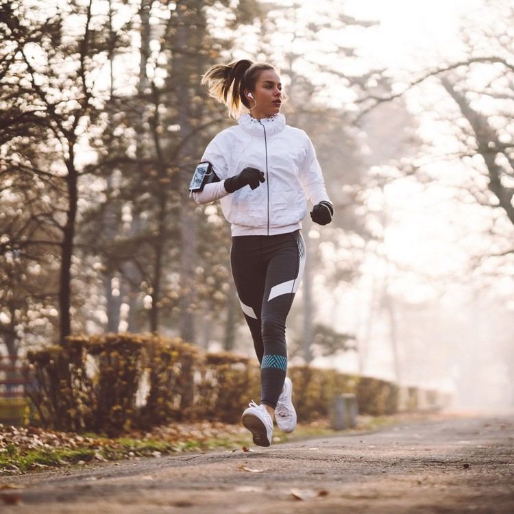 Im Winter joggen gesund Ausdauertraining im Freien Tipps