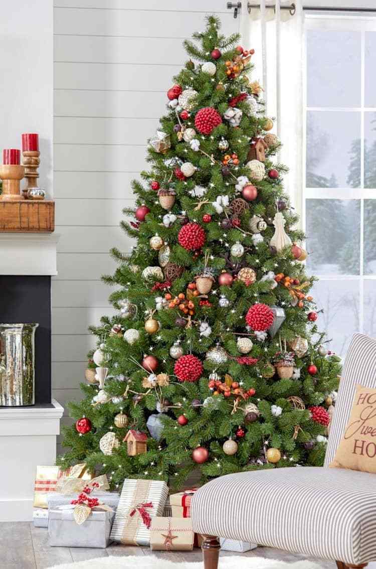 Rot grün und braun als weihnachtliche Farbpalette Landhausstil