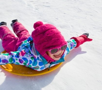 Schneeanzug für Kinder richtig wählen - Tipps zu Modell, Material und mehr
