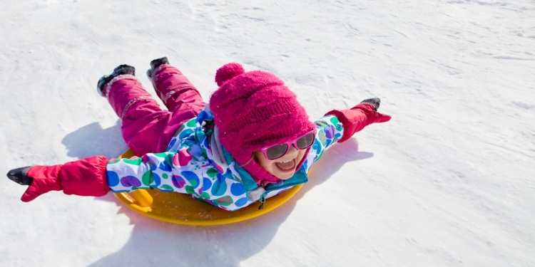 Schneeanzug für Kinder richtig wählen - Tipps zu Modell, Material und mehr