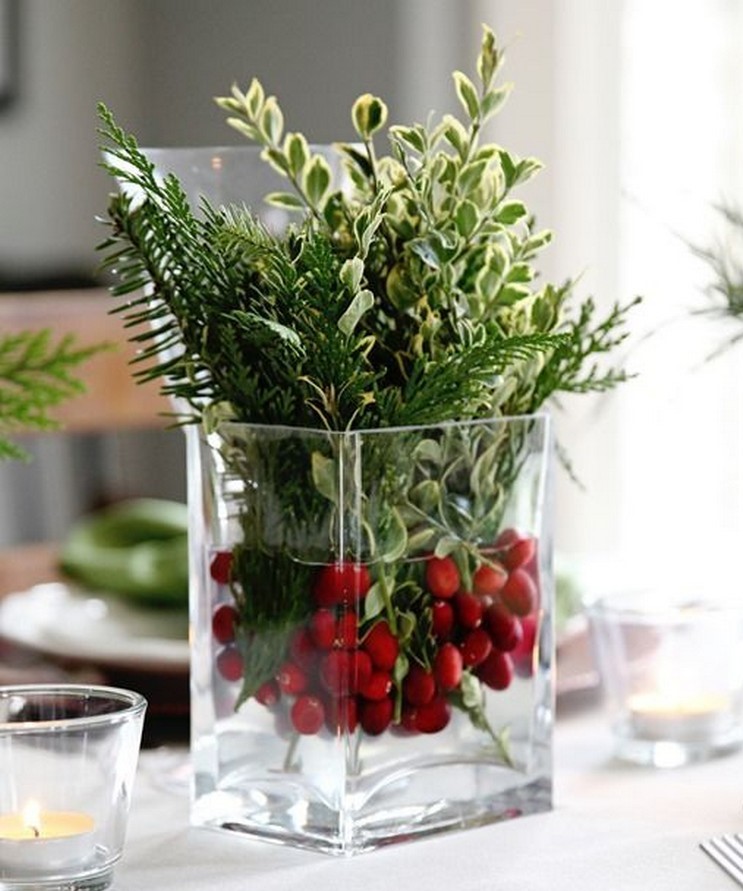 Tannenzweige Deko für draußen und drinnen in Vase