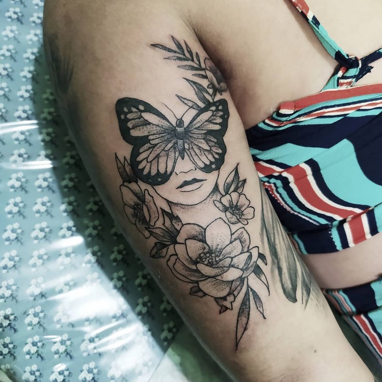 Tattoo Trends 2021 Selbstliebe Tattoodesign Oberarm Tattoos für Frauen