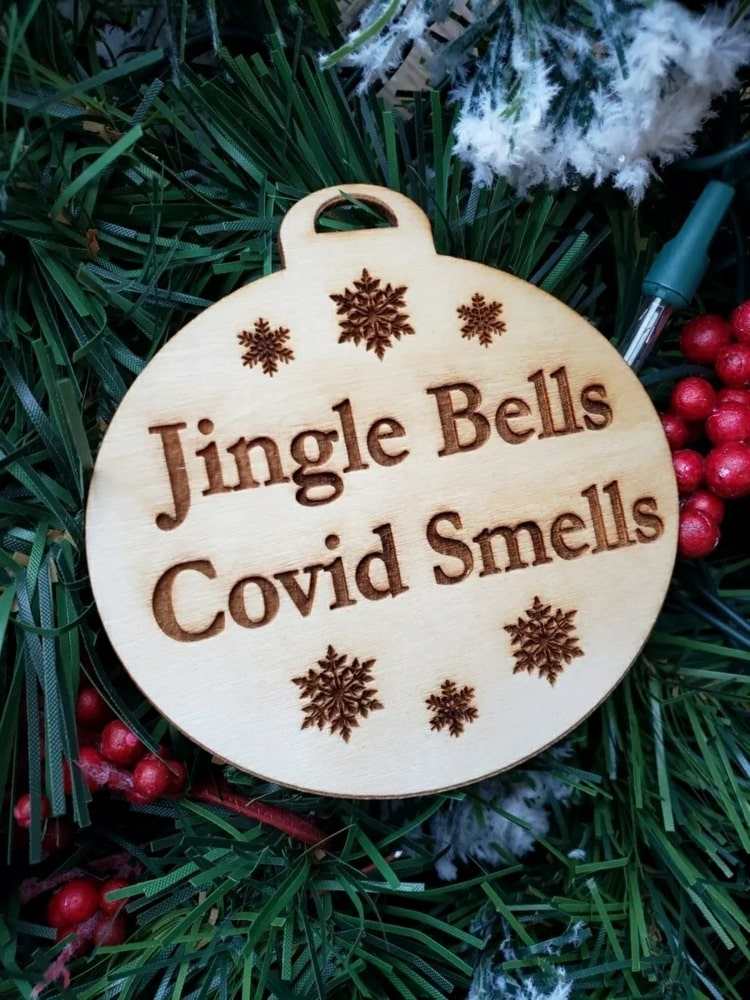 Witzigen Spruch auf Holz mit Brennkolben schreiben - Jingle Bells, Covid Smells