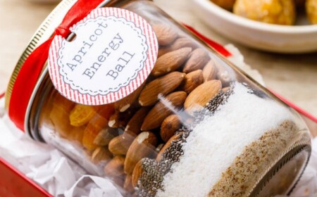 geschenk aus der küche für freund zutaten für energiekugeln im glas