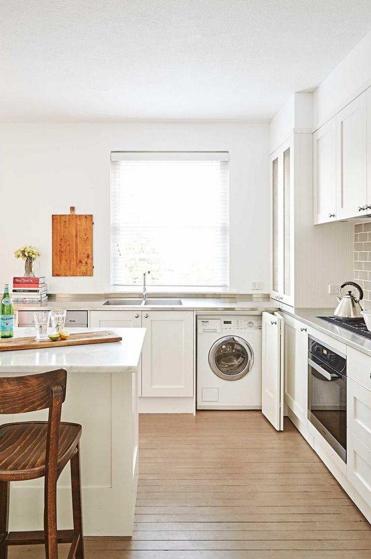 küche l form mit waschmaschine hinter falttüren versteckt