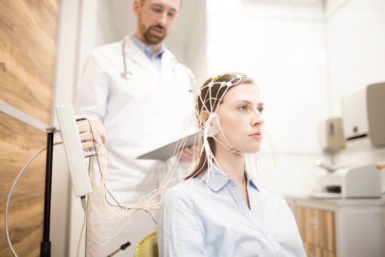 medizinische prozedur erkennt symptome von parkinson mit elektroenzephalogramm