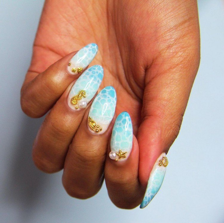 Baby Blaue Nägel Trend Fingernägel in Mandelform Pearl Nails