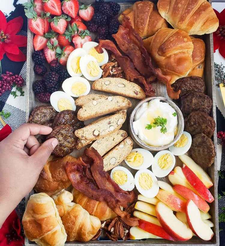 Breakfast Charcuterie Boards Frühstück im Bett Tipps