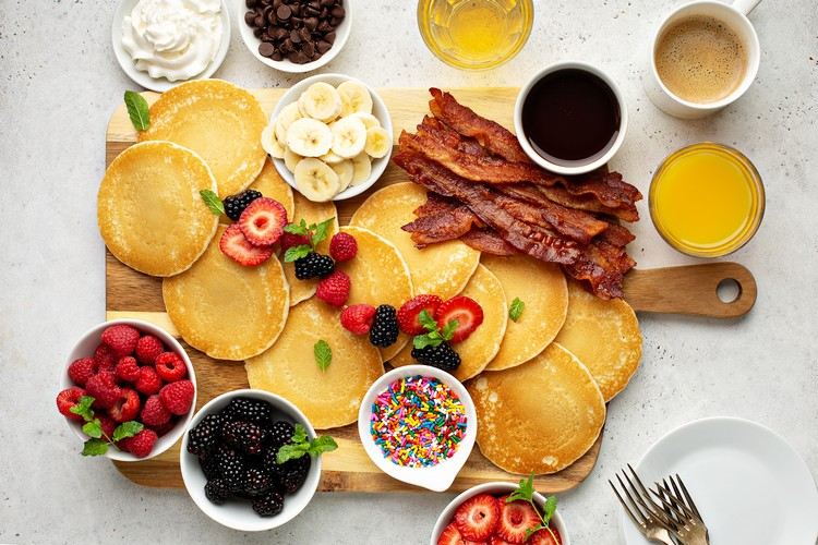 Breakfast Charcuterie Boards Rezeptideen Charcuterie-Frühstücksplatte Ideen