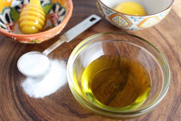 Gesichtsmaske mit Natron Olivenöl und Honig