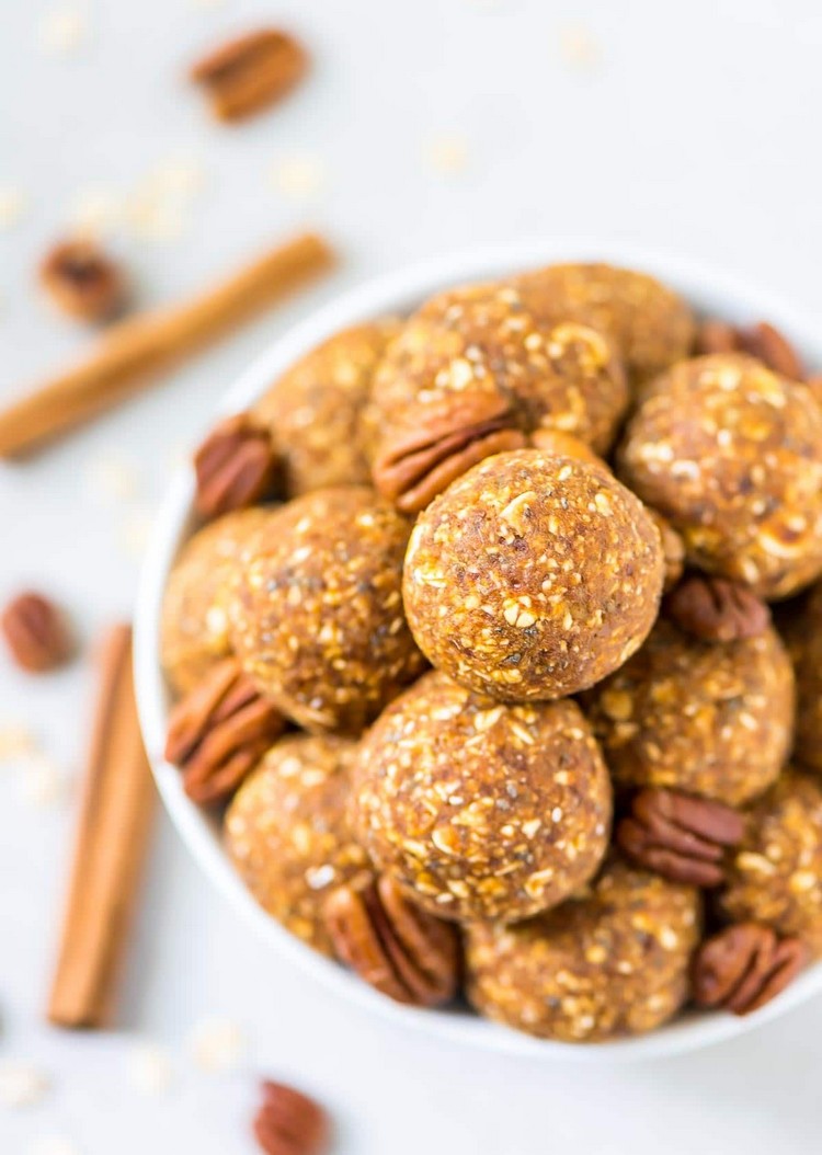 Kürbis Rezepte gesund kalorienarme Energy Balls proteinreiche Snacks