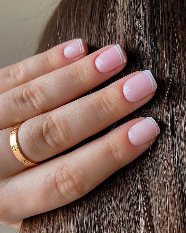 Nageltrends Frühjahr 2021 Micro French Nails