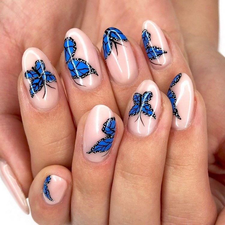 Schmetterling Nageldesign Blaue Nägel Ideen für kurze Nägel