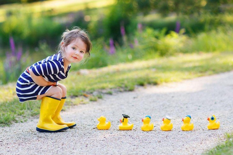 Übungen gegen Rückenschmerzen bei Kindern Ente