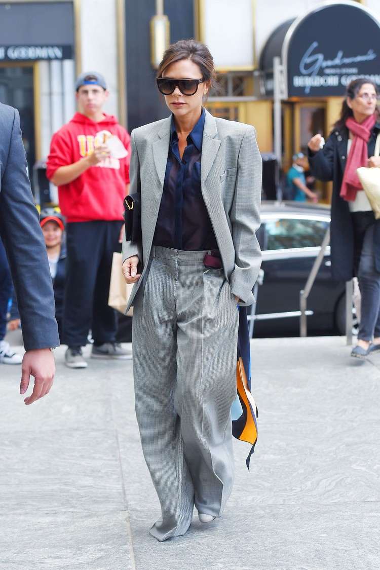 Victoria Beckham Outfits Stoffhose im Winter kombinieren Herbst Business Outfit