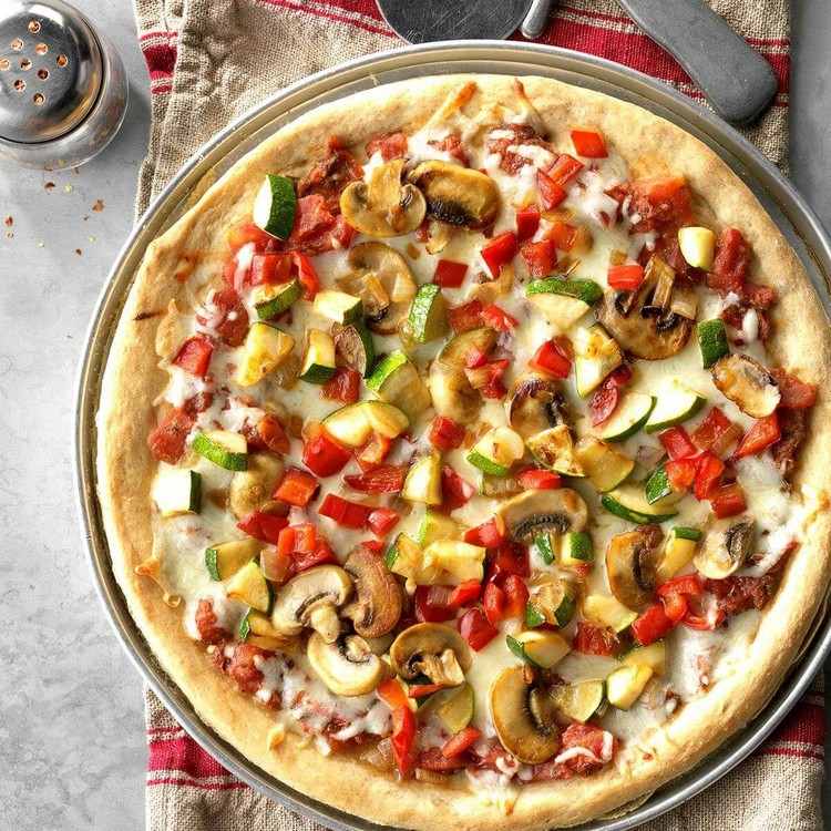 Vollkorn Pizza mit Gemüse zubereiten salzarm essen