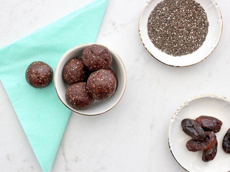 gesunde Snacks für unterwegs Energy Balls Rezepte mit Chia