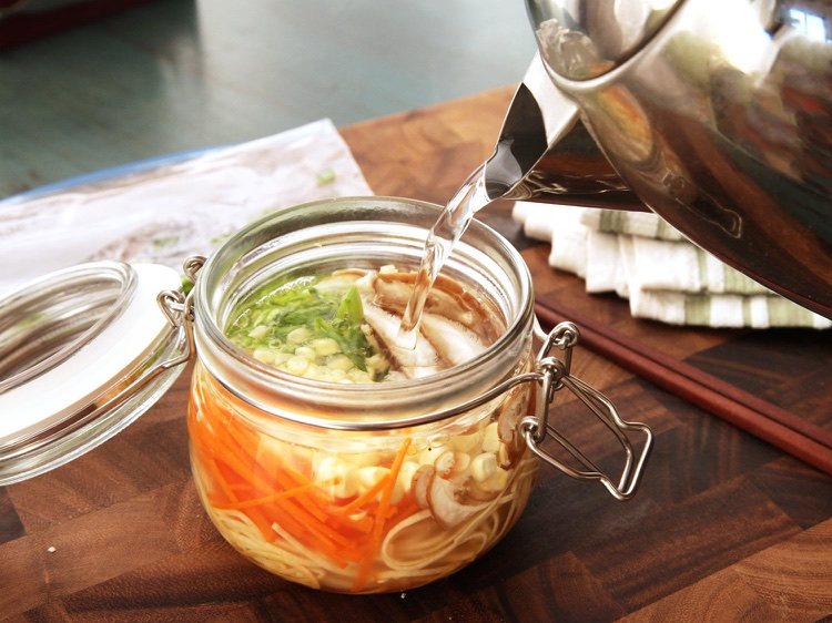 Make your own instant soup in a jar