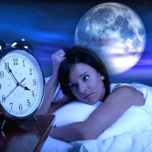 probleme beim einschlafen aufgrund von mondzyklus und mondphasen schlecht schlafen bei vollmond