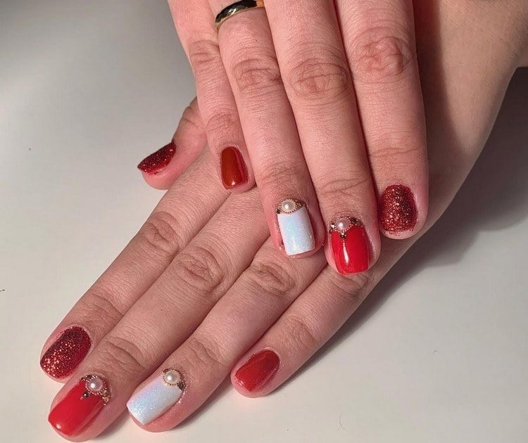 rote Nägel Ideen Pearl Nails Nageltrend