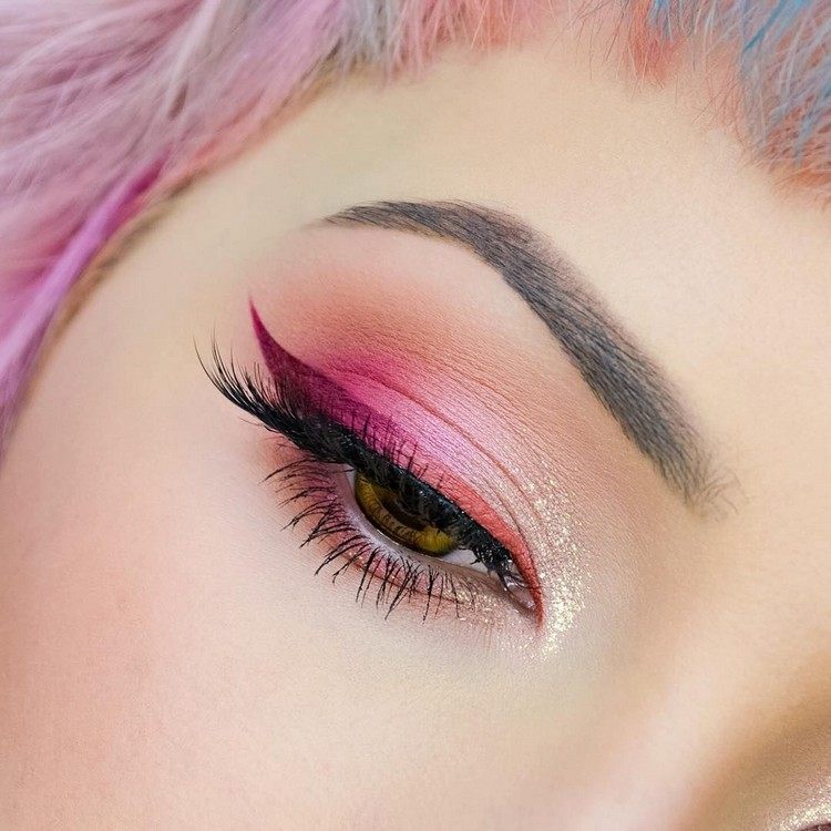 Augen Makeup mit Glitzer Pink Eyeliner Trend