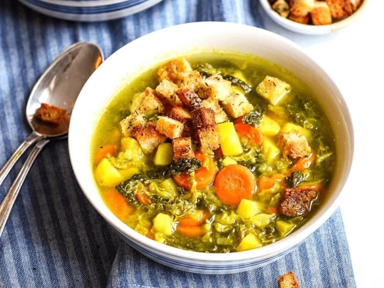 Einfache Wirsing Rezepte für Suppe - Gesund und kalorienarm essen