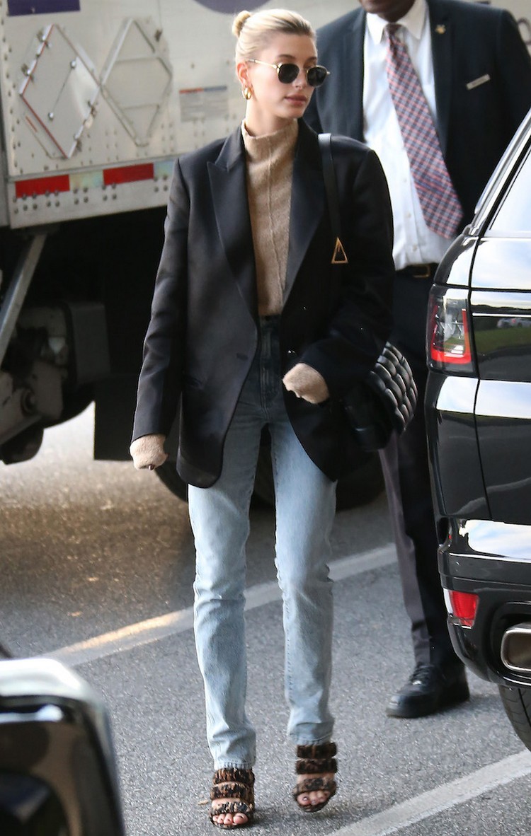 Hailey Bieber Outfits Jeans Trends 2021 Oversize Blazer kombinieren