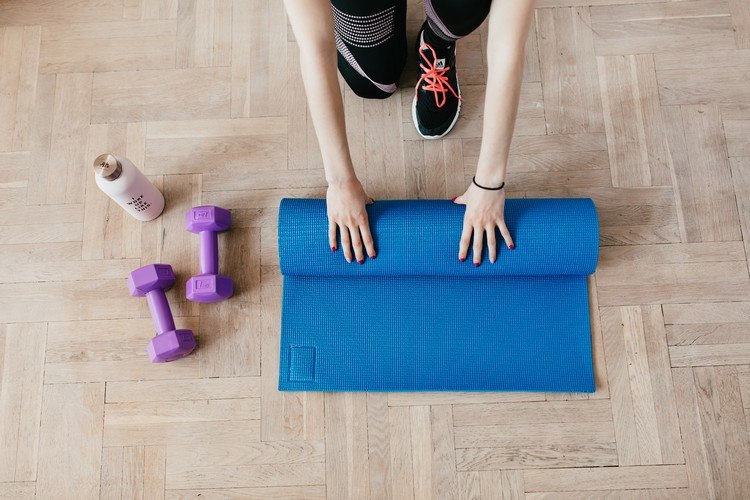 Home Workout Frauen Crossfit Übungen für Zuhause