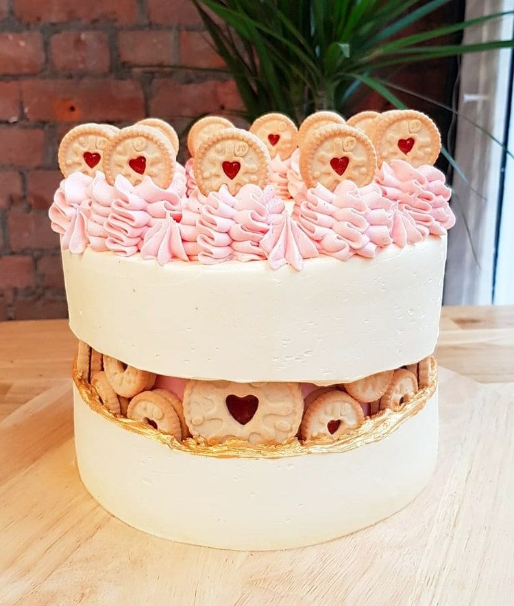 Idee für den Valentinstag oder Jahrestag - Kekse mit Herzen