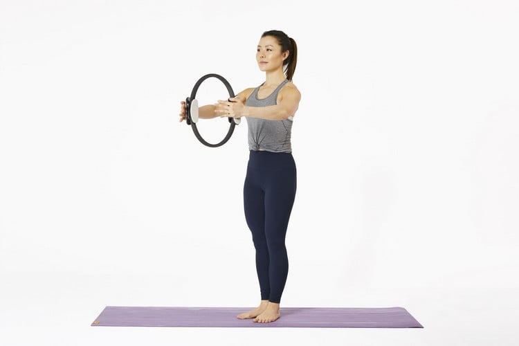 Oberkörper Training für Zuhause Übungen mit Pilates Ring
