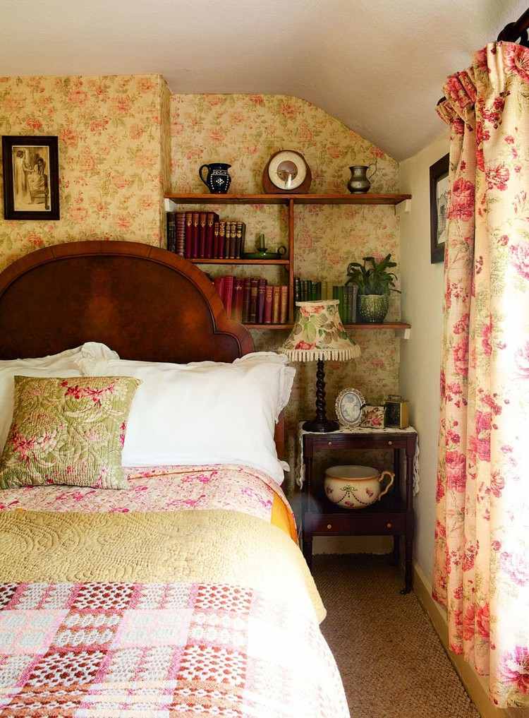 Schlafzimmer Vintage Stil Blumenmuster Tapete Textilien