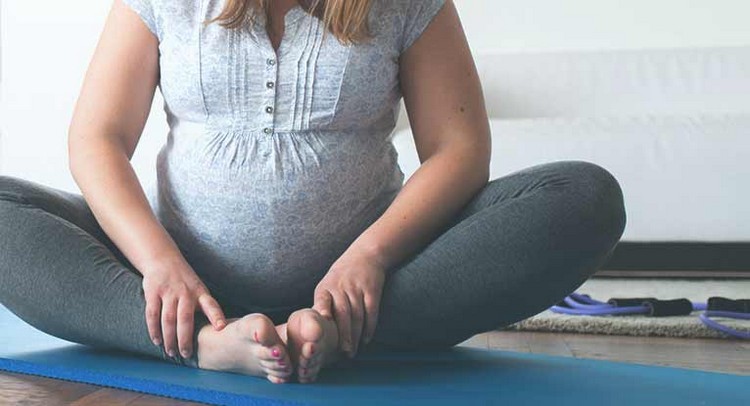 Yoga Übungen während der Schwangerschaft