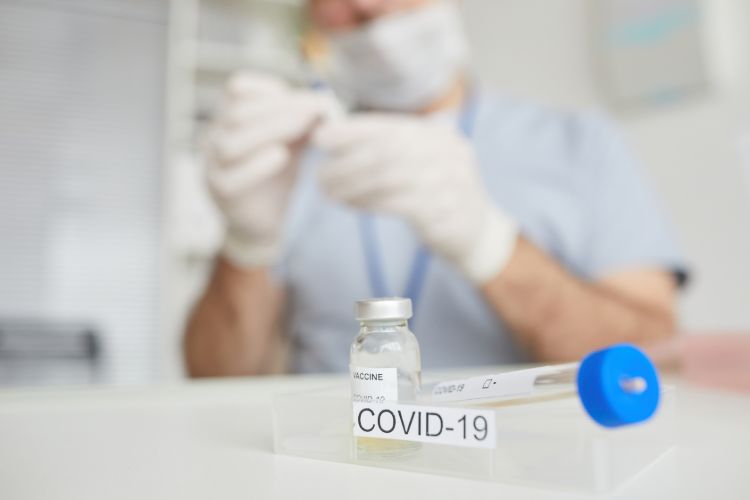 einsatz von impfstoffen gegne covid 19 in krankenhäusern während der pandemie