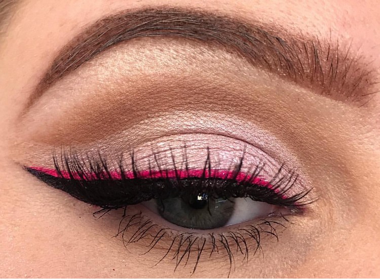 rosa Augen Make-up Ideen Pink Eyeliner welche Augenfarbe