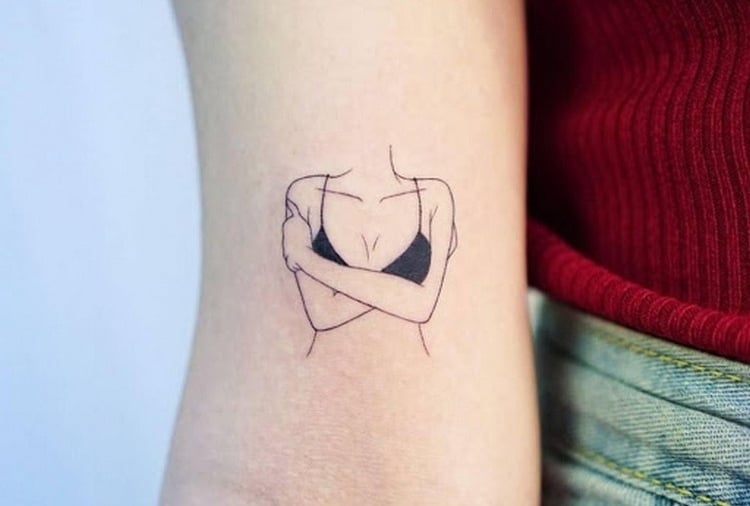 was ist Selbstliebe Tattoo kleine Tattoodesigns mit Bedeutung für Frauen
