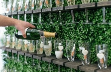 Champagner Wall Sekt mit Fruchtgummis und Plartzkarten
