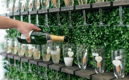 Champagner Wall Sekt mit Fruchtgummis und Plartzkarten