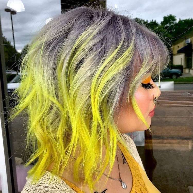 Neon gelbe und Grau lila Haare
