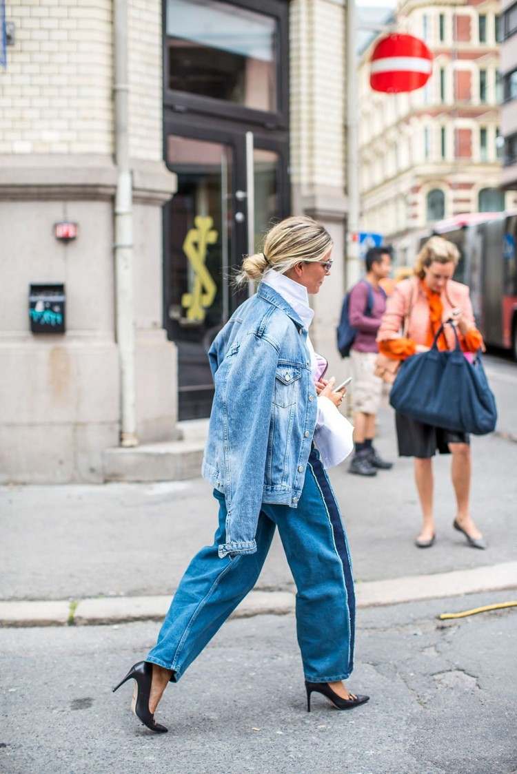 Oversize Jeansjacke kombinieren mit Mom Jeans Frühling Modetrend 2021