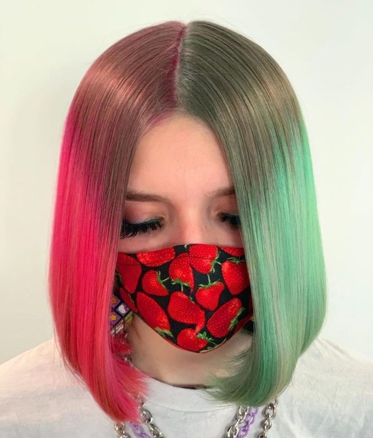 Wassermelonenrot und Grün zweifarbige Haare
