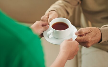 blutdrucksenkender tee als potenzieller therapieansatz für risikogruppen mit gefäßerkrankungen