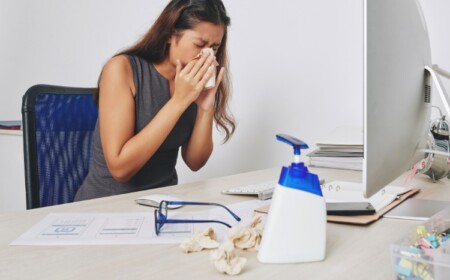 durch kortikotropin hormon ausgelöste allergische reaktion beim stress im büro