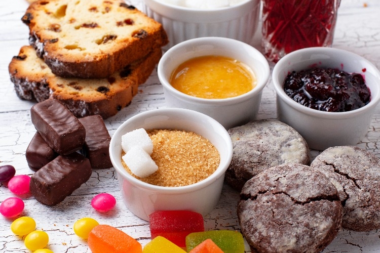 zusatz von zu viel zucker in verarbeiteten lebensmittel führt zu fettleber oder zuckerkrankheit
